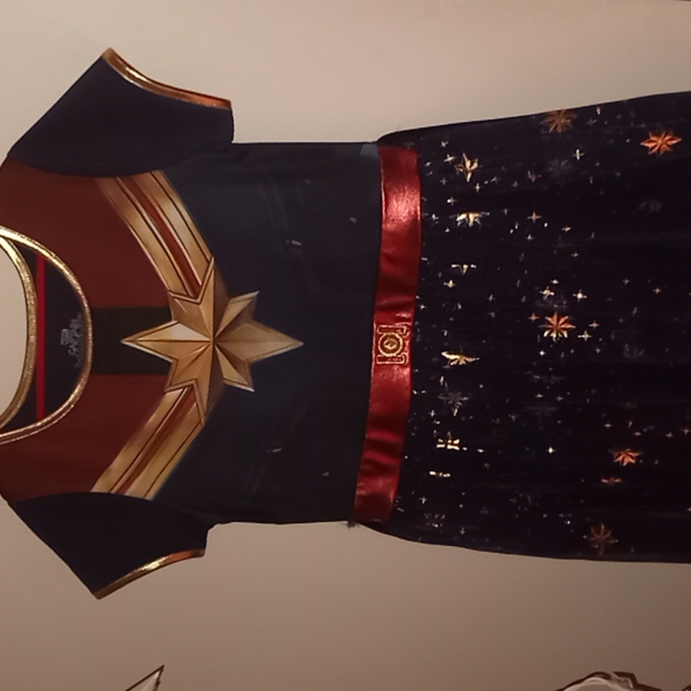*Girls costume size L 10-12